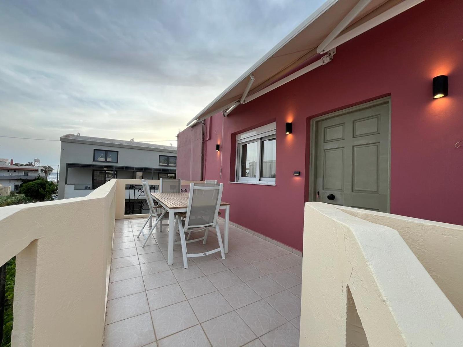 Mediterranean Sea Top Floor Палиохора Екстериор снимка